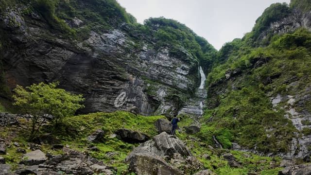毕节市纳雍县山区瀑布